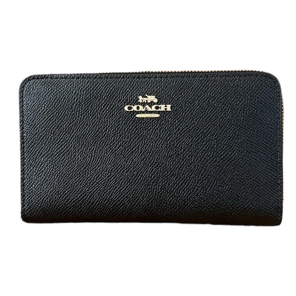 EUC COACH Medium Zip Around Wallet Crossgrain Leather (Retail - Not Outlet) - Picture 4 of 7